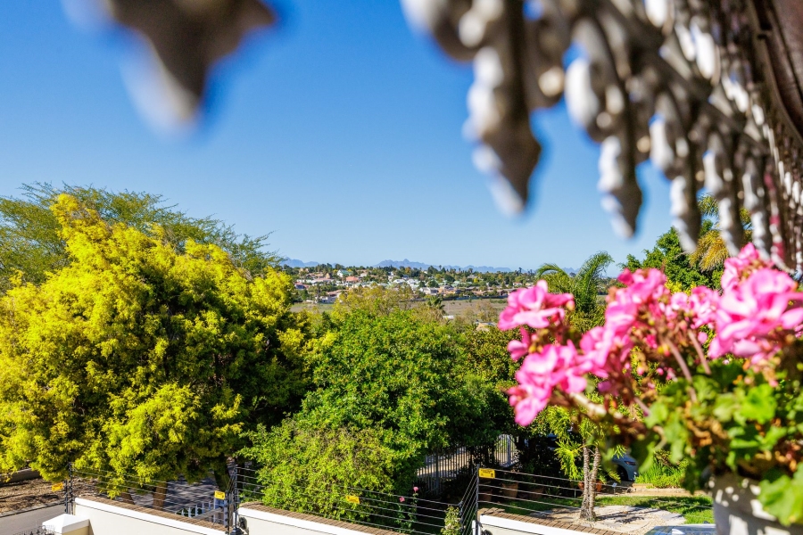3 Bedroom Property for Sale in Bergsig Western Cape
